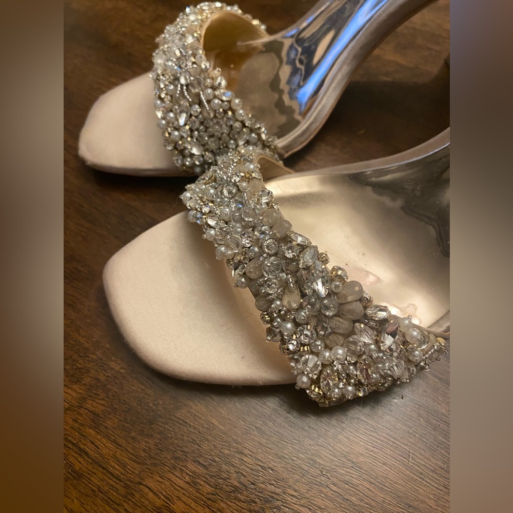 Badgley Mischka sandals-size 9